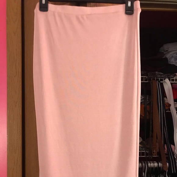 Light pink Guess long skirt - Picture 1 of 3
